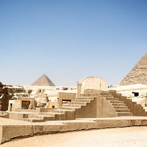 half-day-tour-around-giza-pyramids-and-sphinx-01